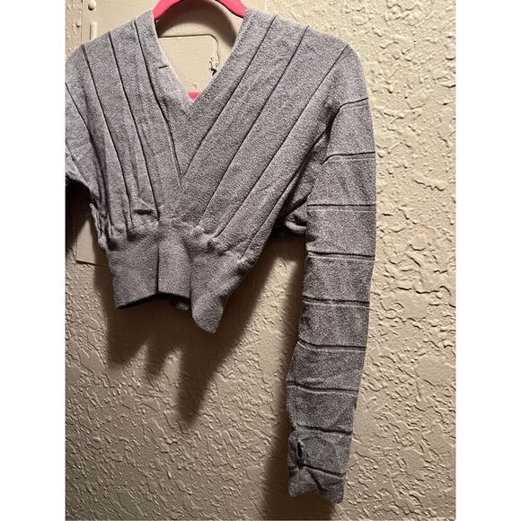 Fashion Nova Grey Long Sleeve Crop Top Woman’s Size XS - Picture 7 of 9